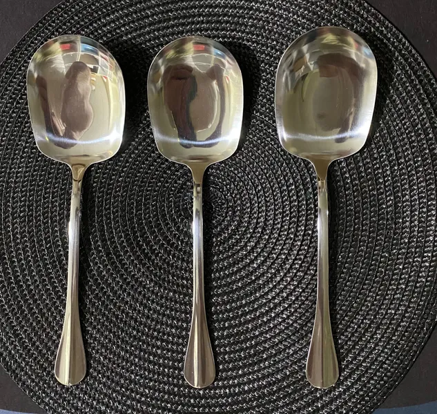 Paslanmaz Servis Kasığı ( GÜMÜŞ ) BÜYÜK 25 cm.