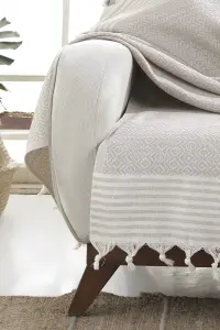 Koltuk Örtüsü 180 x 200 cm Kanepe Çekyat Divan Berjer Örtüsü Pamuklu Püsküllü (BEJ)